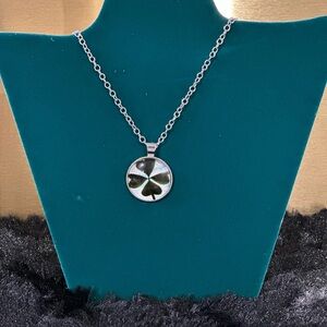 Chic Silver Clover Necklace